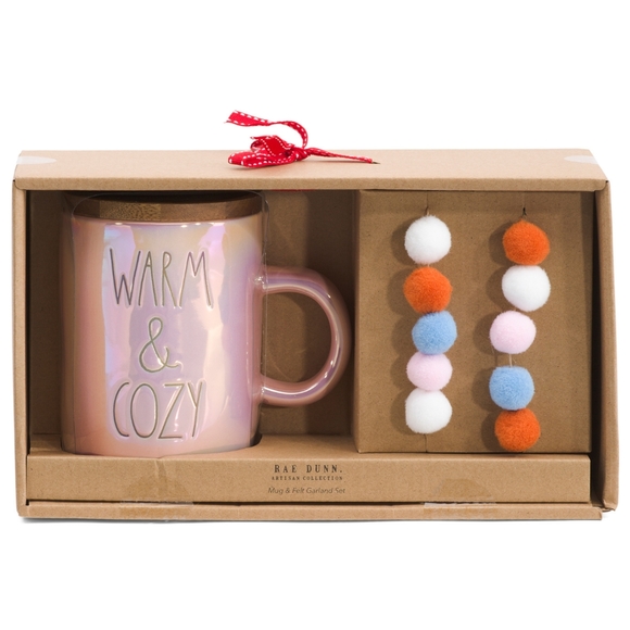 NIB Rae Dunn WARM & COZY Warm and Cozy Mug with Felt Garland Coffee Cup Box Set - Picture 1 of 1